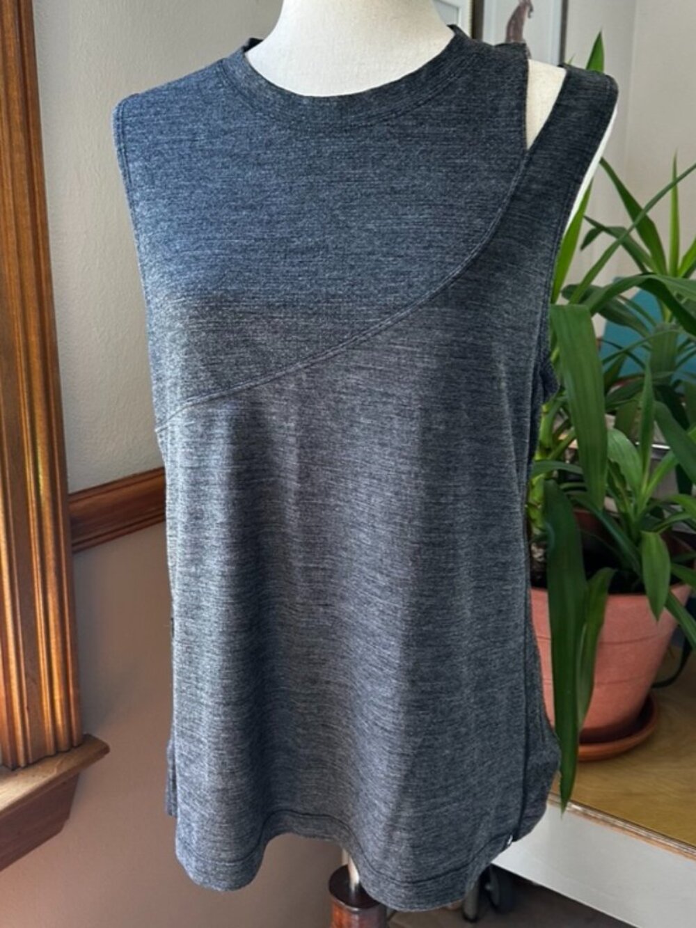 Smartwool Asymmetric Neckline Women's Tank, Like new, Gray, Large